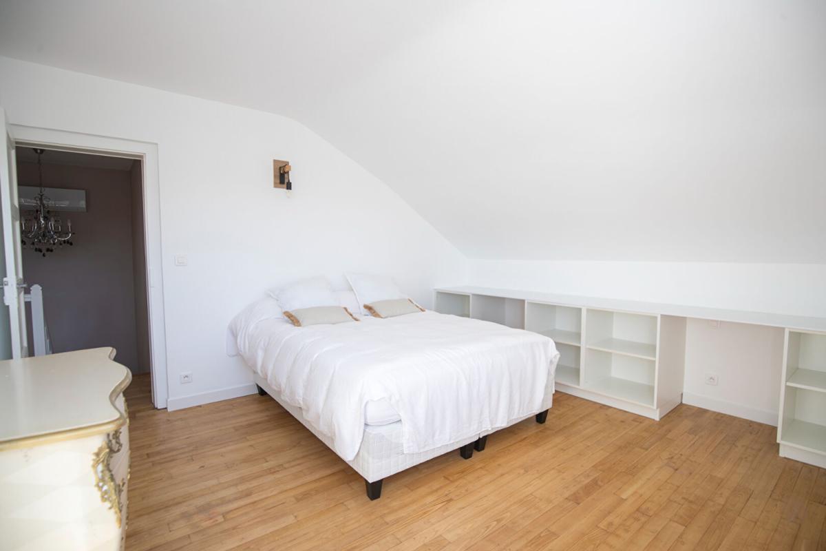 LIMOGES Maison  6 pièce(s) 156 m2 Limoges Beaublanc 14