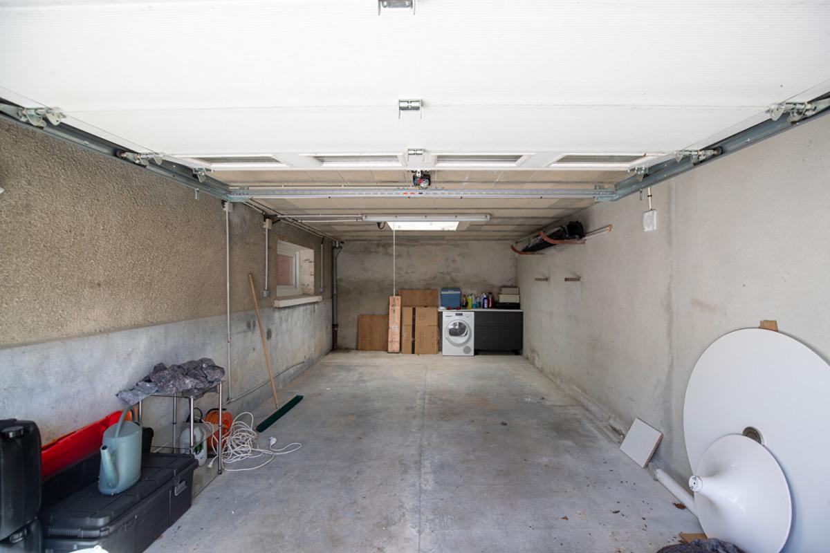 LIMOGES Maison  6 pièce(s) 156 m2 Limoges Beaublanc 18