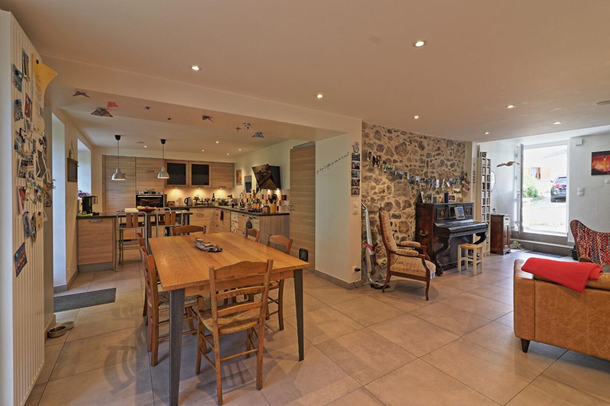 ALBY-SUR-CHERAN Maison Alby Sur Chéran, 5 chambres, 2 terrasses, garage et jardin 3