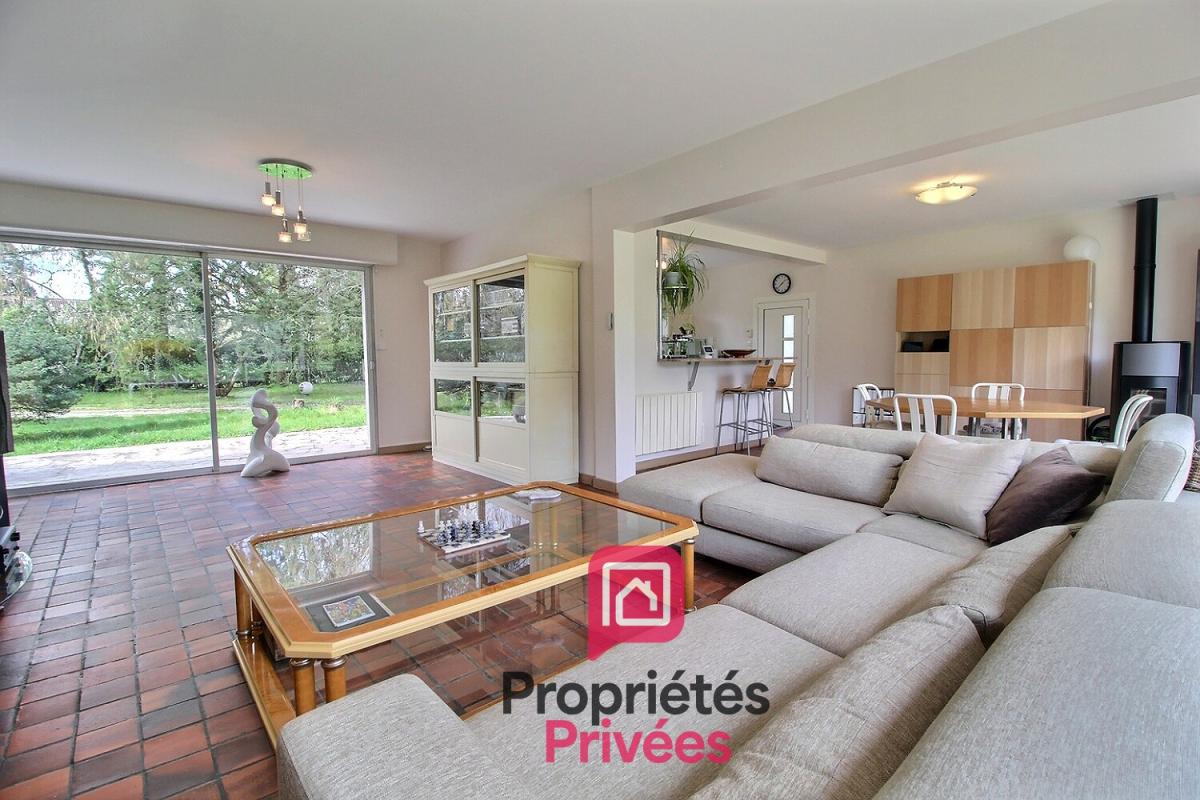 PAUCOURT 1h15 de PARIS - PROPRIETE de 245 m2 env. GARAGE, 5400 m2 de PARC ARBORE, AU COEUR DE LA NATURE 3