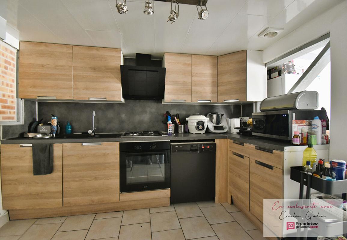 YZERNAY Maison Yzernay 5 pièce(s) 107 m2 3