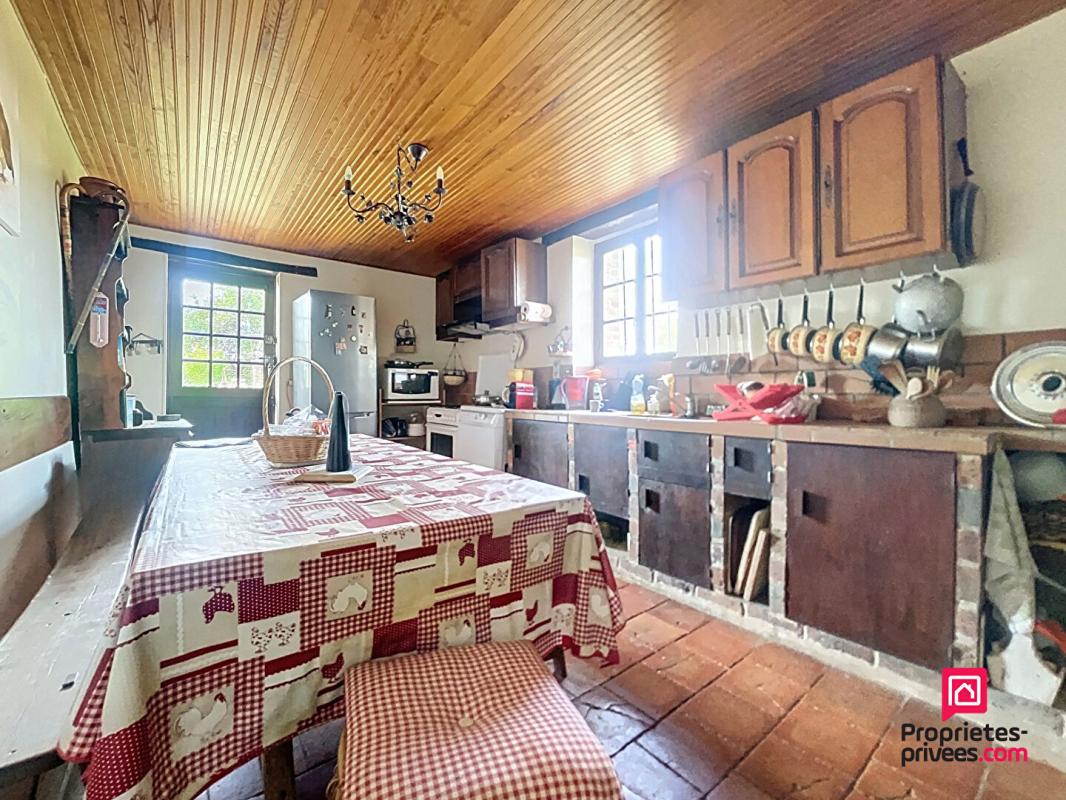 BELLEME Proche Bellême, maison de campagne authentique - 8 pièces - 145 m2 5