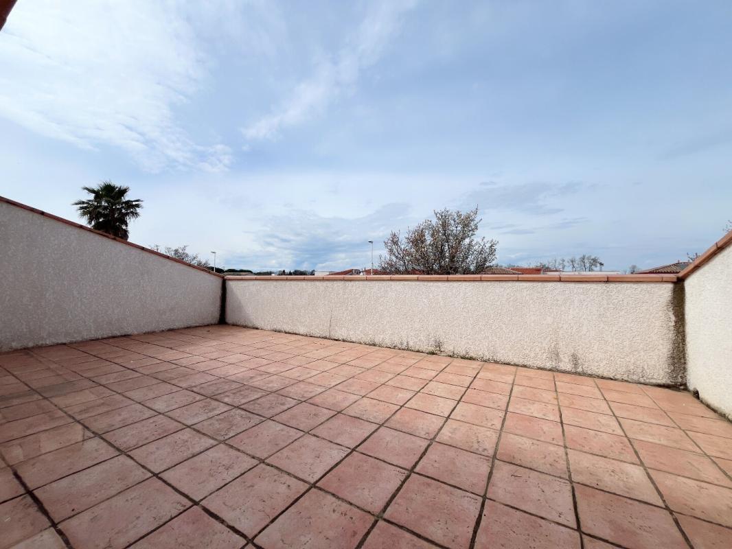 PERPIGNAN Magnifique maison en R+1 de 190 m²  comprenant 6 chambres sur un terrain 3 faces de 450 m² dans un secteur calme 17