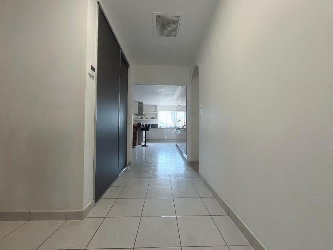 PERPIGNAN Magnifique maison en R+1 de 190 m²  comprenant 6 chambres sur un terrain 3 faces de 450 m² dans un secteur calme 4