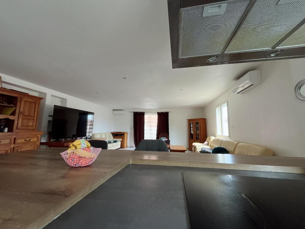 PERPIGNAN Magnifique maison en R+1 de 190 m²  comprenant 6 chambres sur un terrain 3 faces de 450 m² dans un secteur calme 8