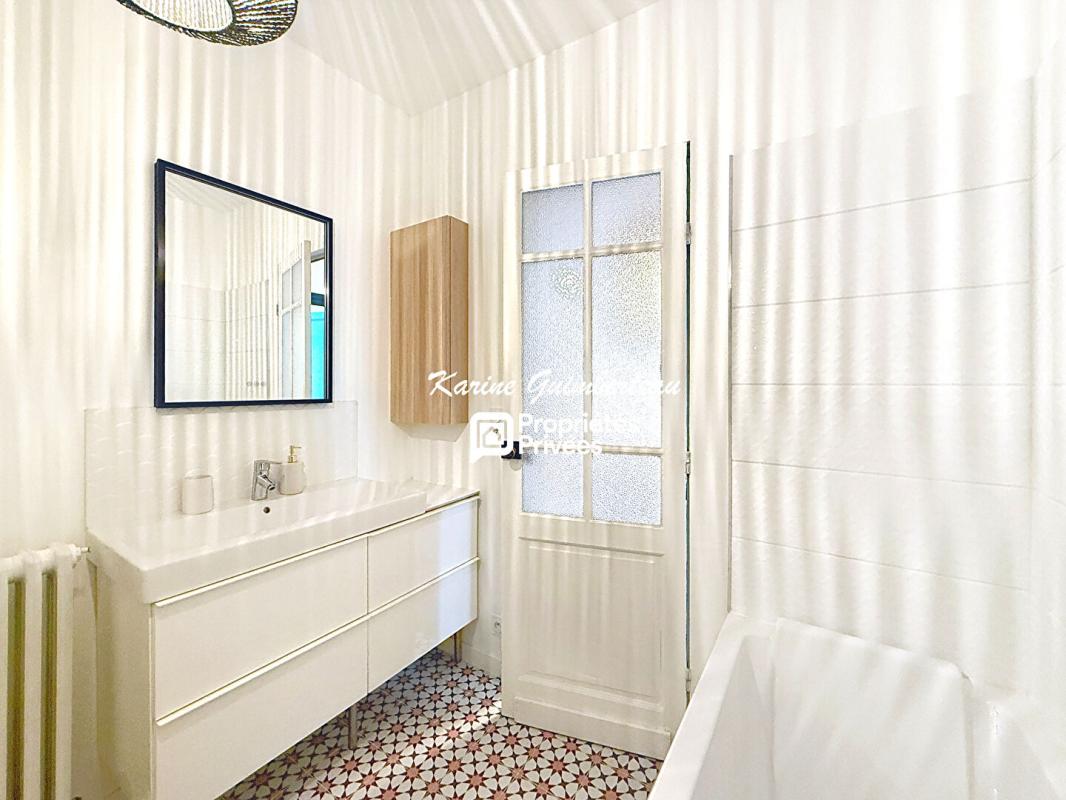 LIBOURNE Maison de ville 4 pièce(s) 107 m2 Libourne centre (Bastide) 15