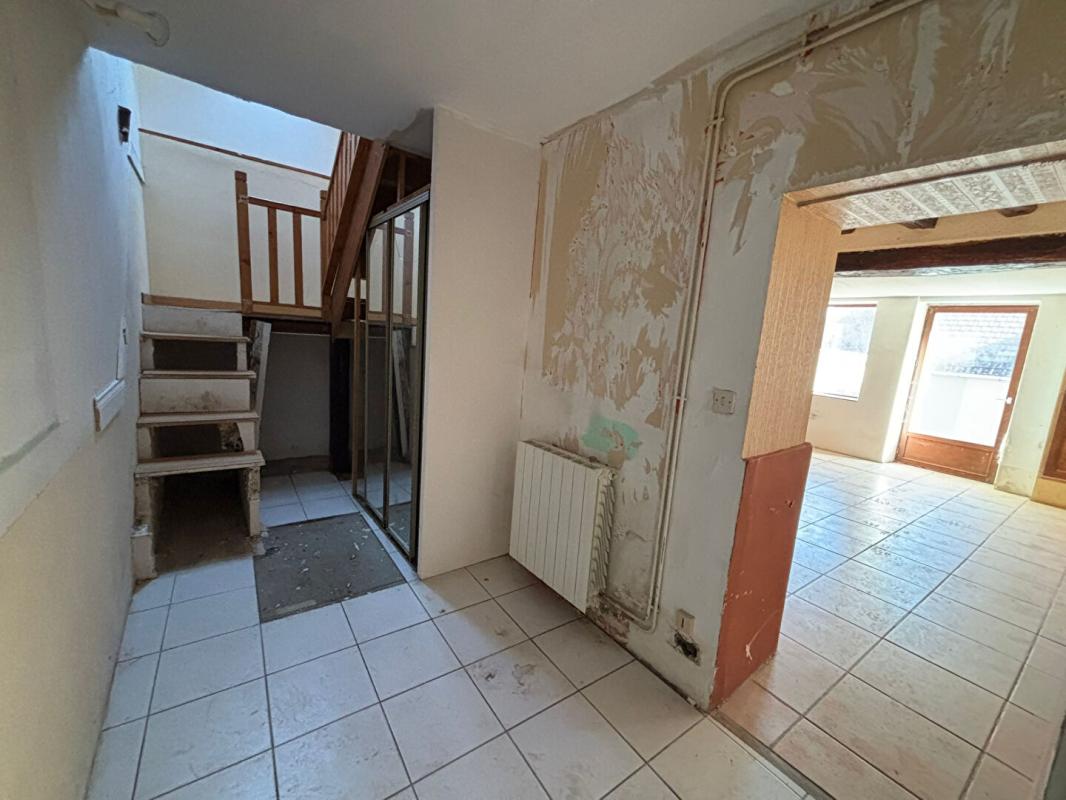 PARIGNY-LES-VAUX Maison de ville 92 m² - 3 chambres - terrain 218 m² 4