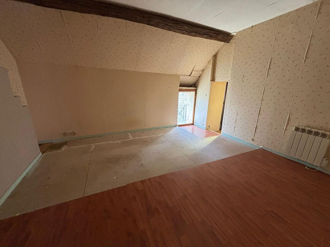 PARIGNY-LES-VAUX Maison de ville 92 m² - 3 chambres - terrain 218 m² 6