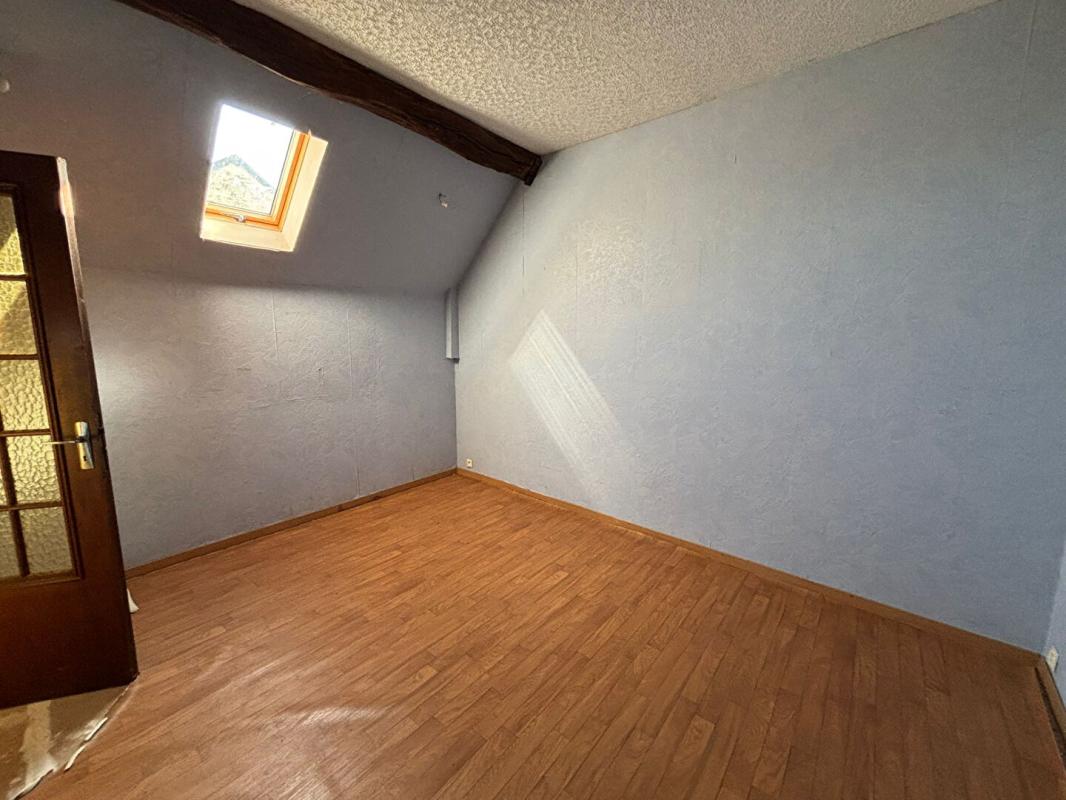 PARIGNY-LES-VAUX Maison de ville 92 m² - 3 chambres - terrain 218 m² 7