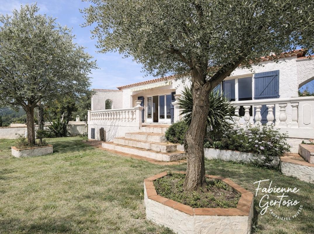 CEYRESTE CEYRESTE ! Maison traditionnelle 6 pièces, terrain 1 000 m², piscine 10