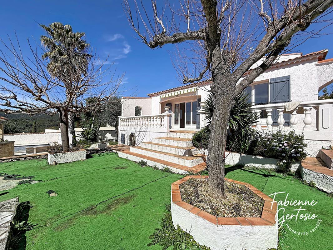 CEYRESTE CEYRESTE ! Maison traditionnelle 6 pièces, terrain 1 000 m², piscine 9