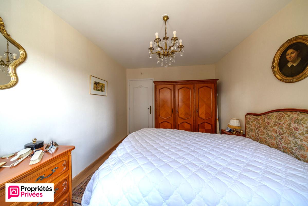 LONGEVILLE-LES-METZ Appartement Longeville -Les -Metz 4 pièces 98 m2 12