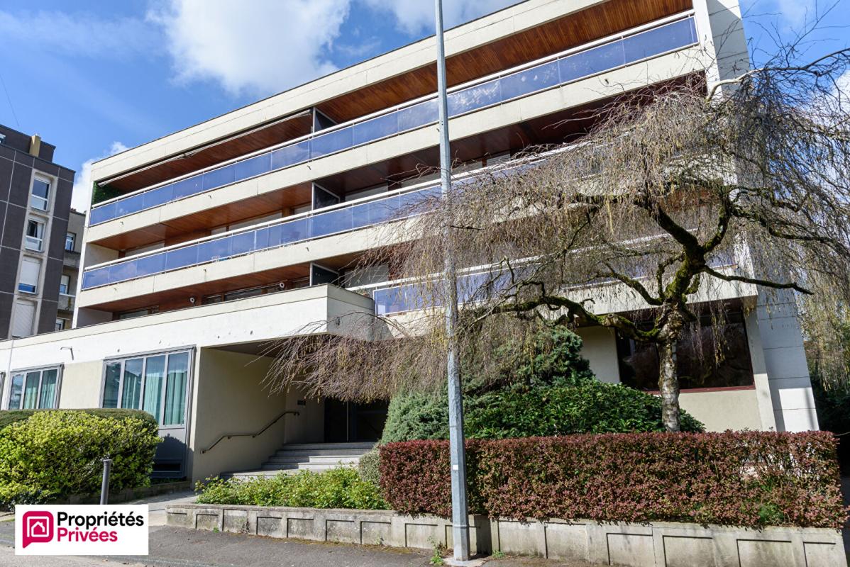 LONGEVILLE-LES-METZ Appartement Longeville -Les -Metz 4 pièces 98 m2 17