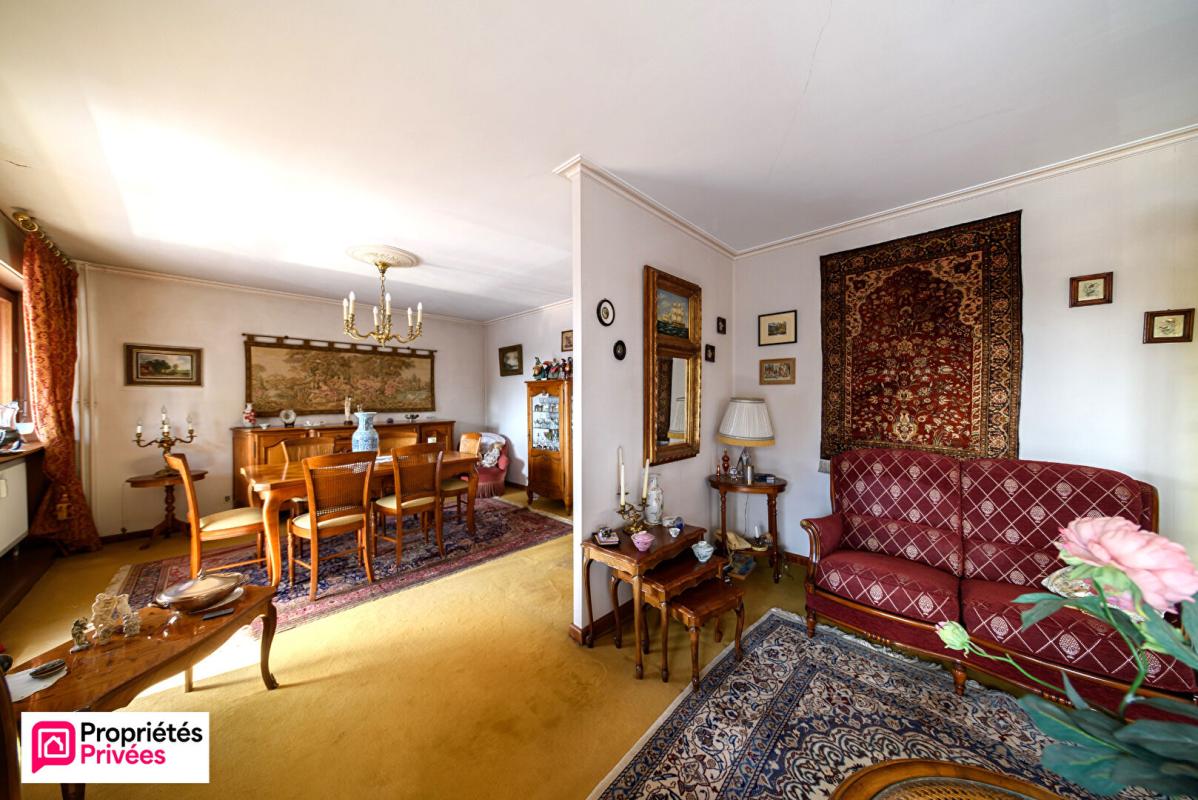 LONGEVILLE-LES-METZ Appartement Longeville -Les -Metz 4 pièces 98 m2 3