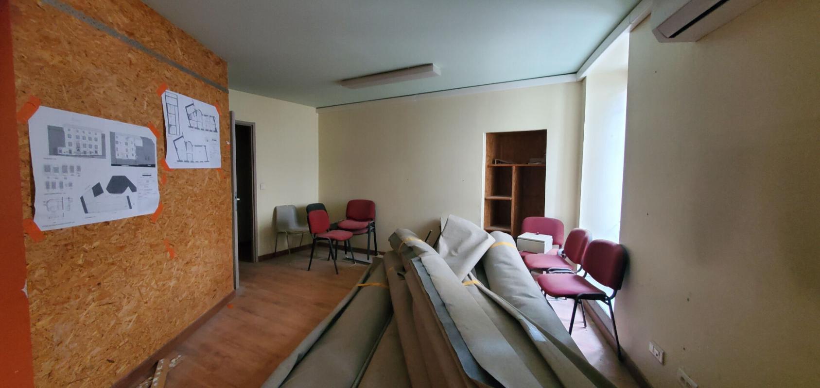 LES VANS APPARTEMENT À RÉNOVER COEUR DE VILLAGE VIVANT ET TOURISTIQUE  SUD ARDÈCHE 1