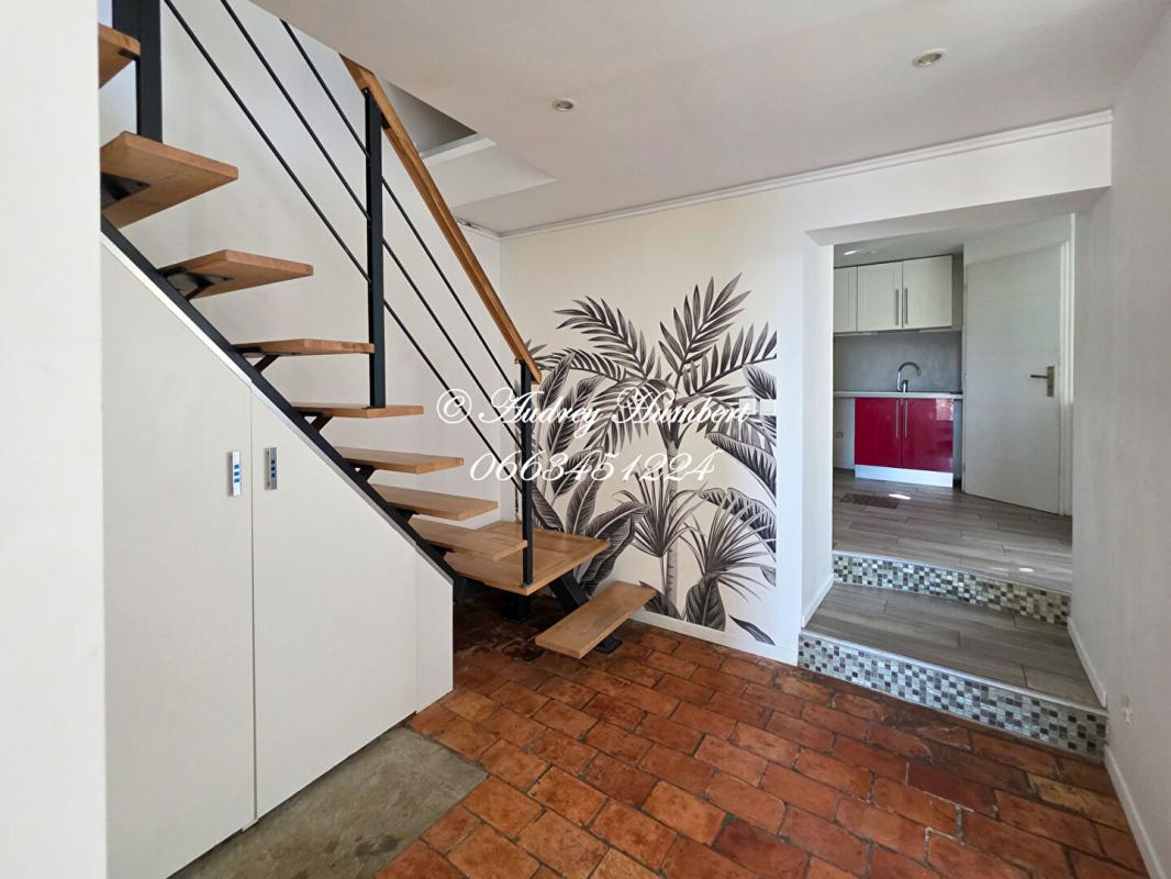 PIERREVERT Pierrevert MDV avec terrasse et balcon, 6 pièces 144 m2 5