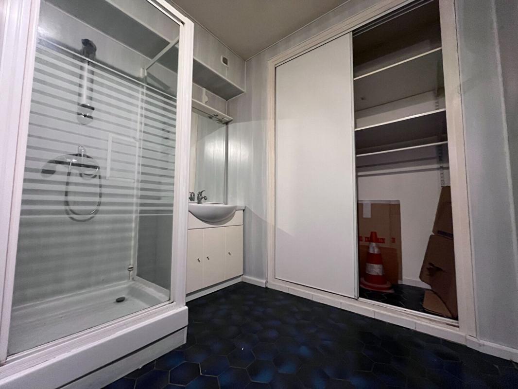 PERPIGNAN Magnifique appartement de type studio/T1 de 52.10 m2 CARREZ  secteur quai vauban secteur très prisé 16