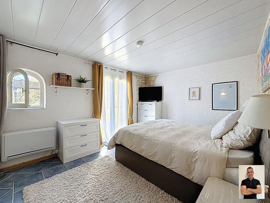 CARCES Maison Carces 5 pièce(s) 200 m2 12