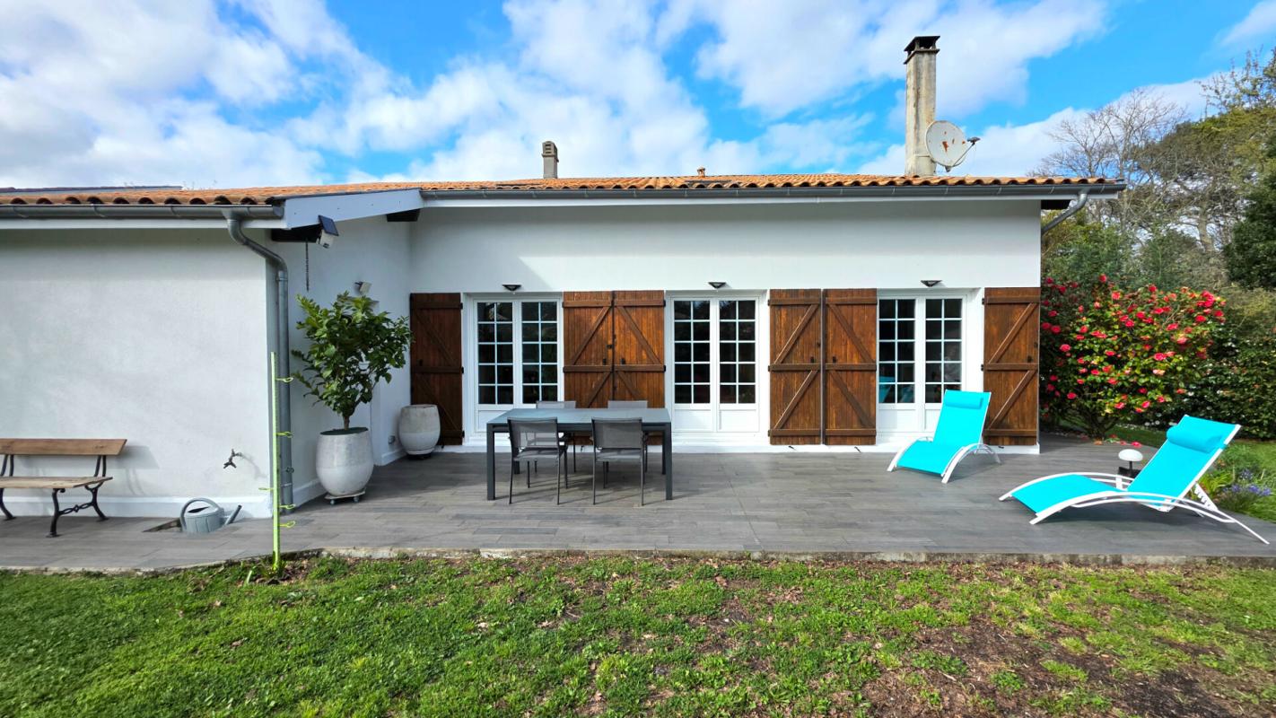 LE PIAN-MEDOC Maison Le Pian Medoc 4 pièce(s) 115 m2 17