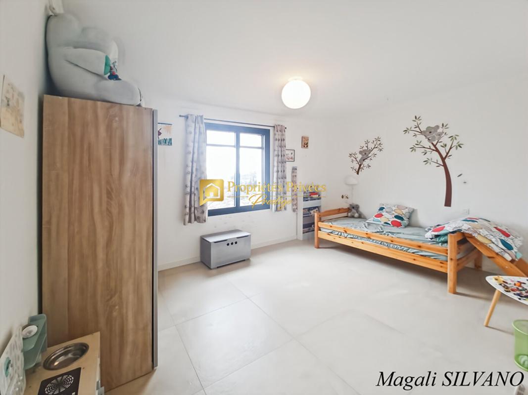 GRASSE Mas rénové - Vue panoramique plein sud - St-François 11