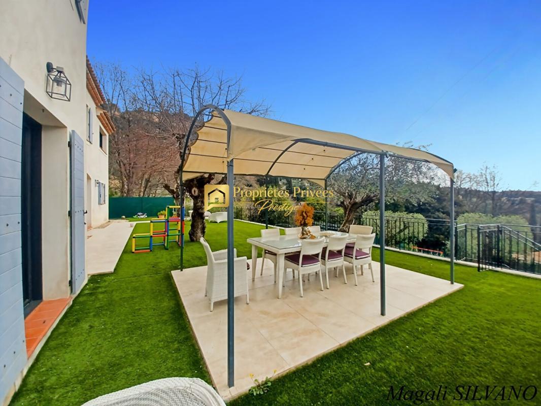 GRASSE Mas rénové - Vue panoramique plein sud - St-François 5