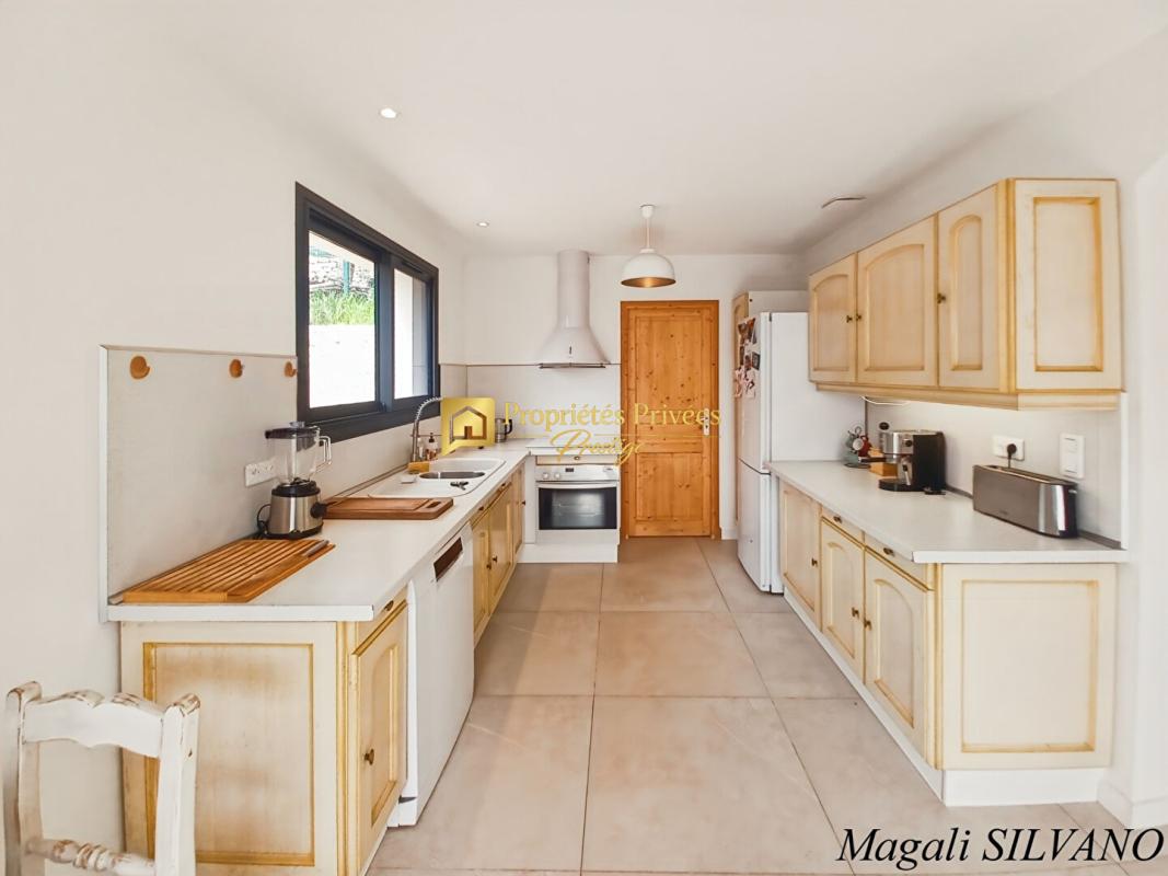 GRASSE Mas rénové - Vue panoramique plein sud - St-François 7