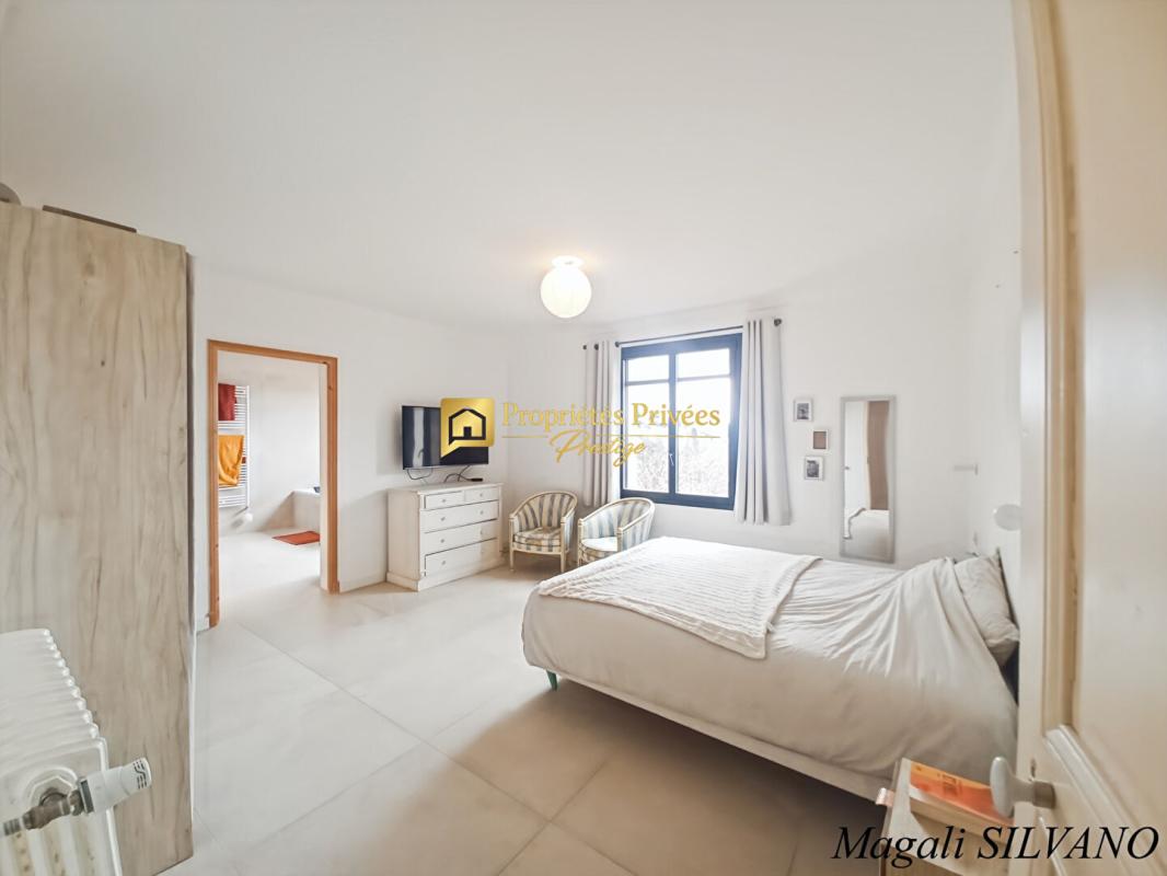 GRASSE Mas rénové - Vue panoramique plein sud - St-François 9