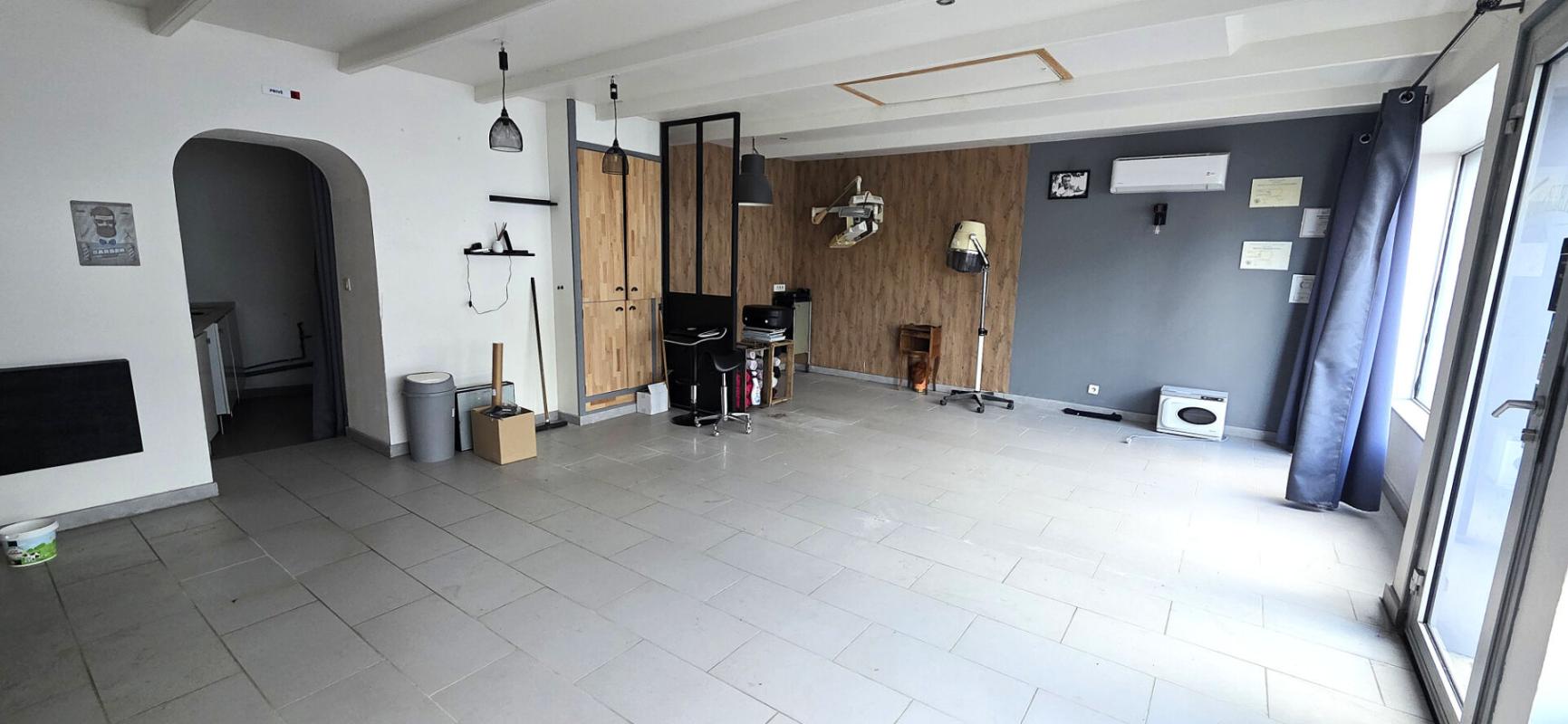 SAINT-NAZAIRE MONTOIR DE BRETAGNE - MURS COMMERCIAUX INDEPENDANTS 47 m² 2