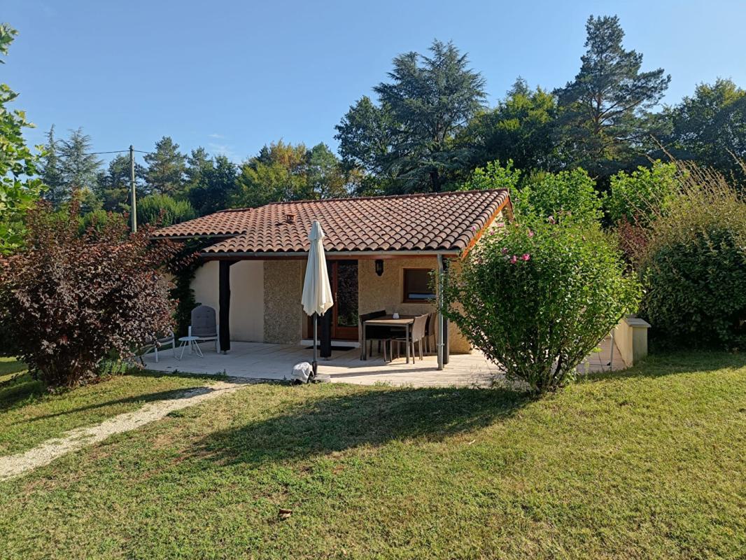 GOURDON Maison de vacances récente sur domaine avec piscine - Lot, près de la Dordogne 1