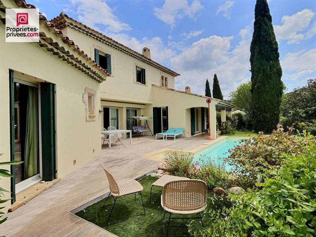 LORGUES MAISON de Charme - Authenticité Provençale 15