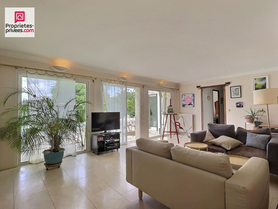 LORGUES MAISON de Charme - Authenticité Provençale 3