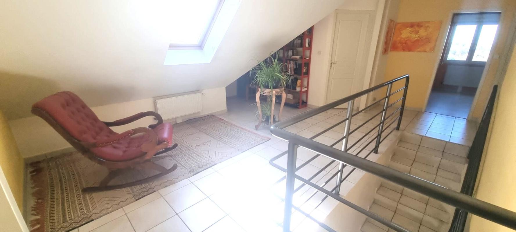 AUDINCOURT GRANDE MAISON LUMINEUSE - DPE : C -  5 CHAMBRES - Environ13 ares 10