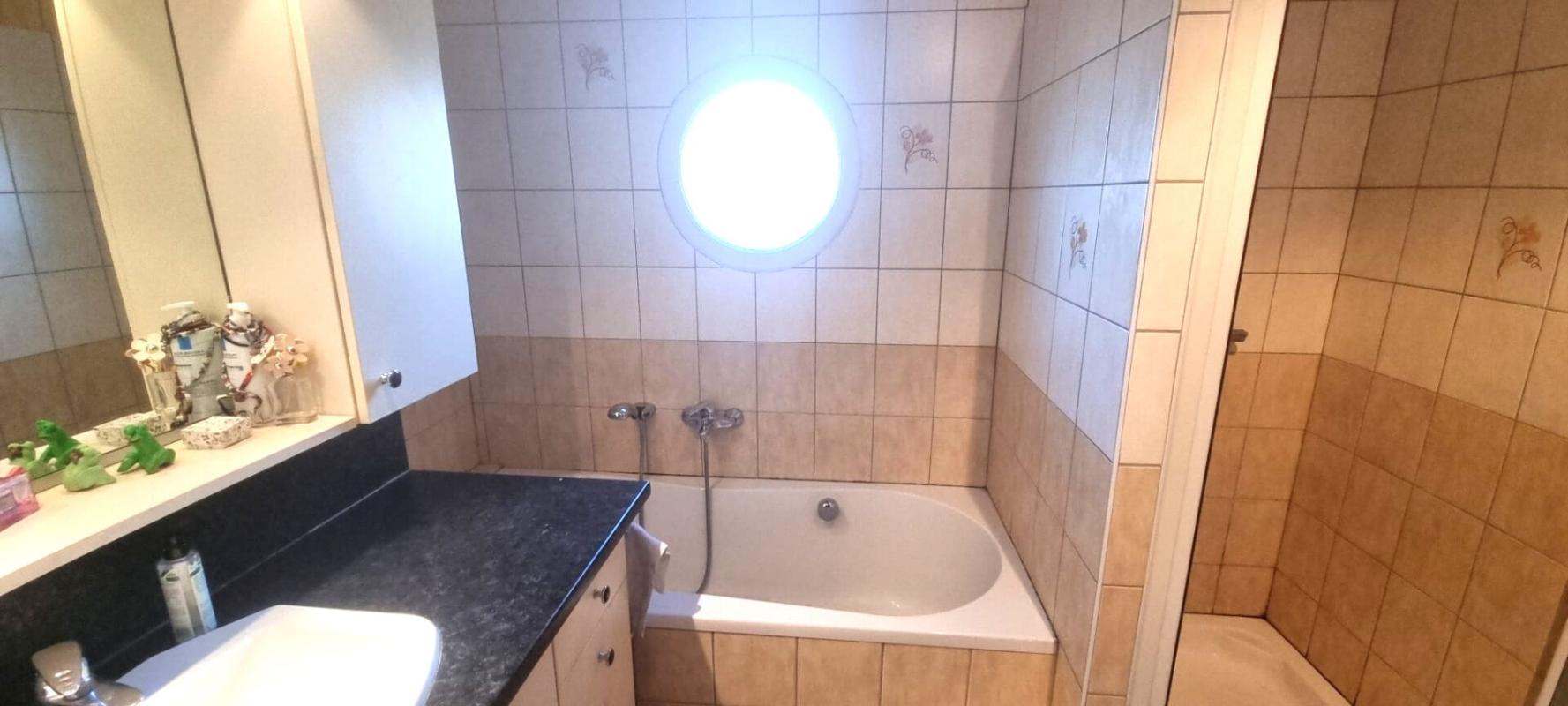 AUDINCOURT GRANDE MAISON LUMINEUSE - DPE : C -  5 CHAMBRES - Environ13 ares 11