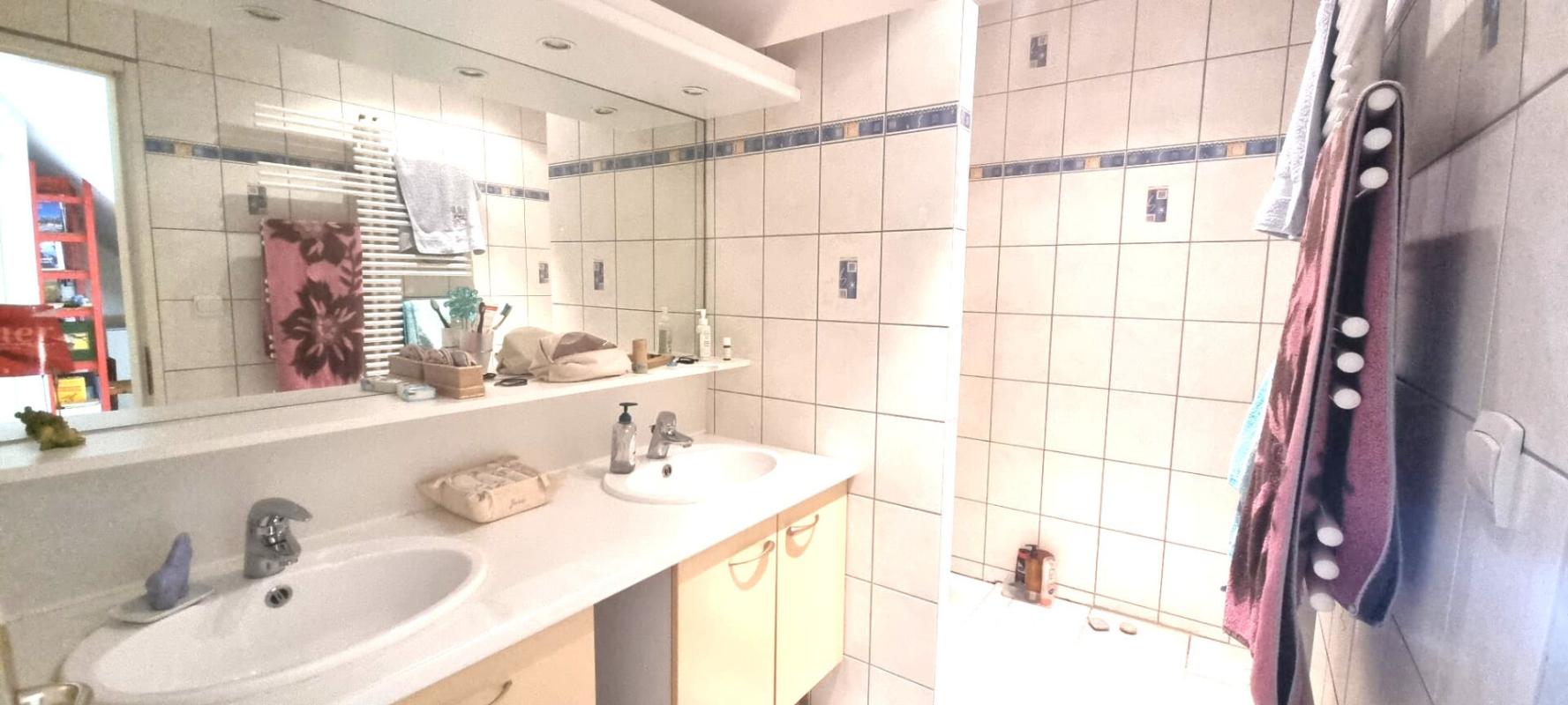 AUDINCOURT GRANDE MAISON LUMINEUSE - DPE : C -  5 CHAMBRES - Environ13 ares 7