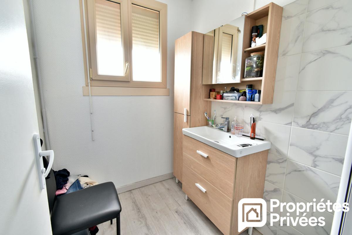 ISSOUDUN Maison de ville  4 pièce(s) 68 m2 8