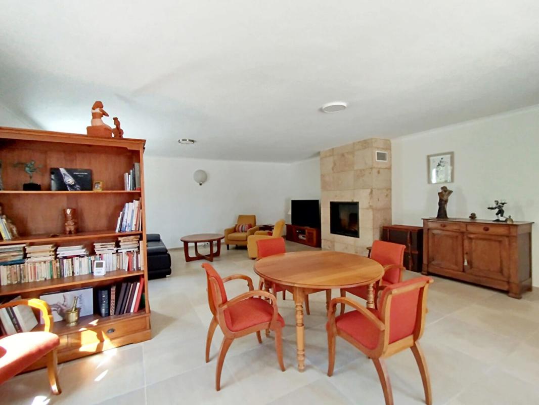 PONTEVES Maison Ponteves 188 m2 avec grande piscine et  grand sous sol de 145 m2 13