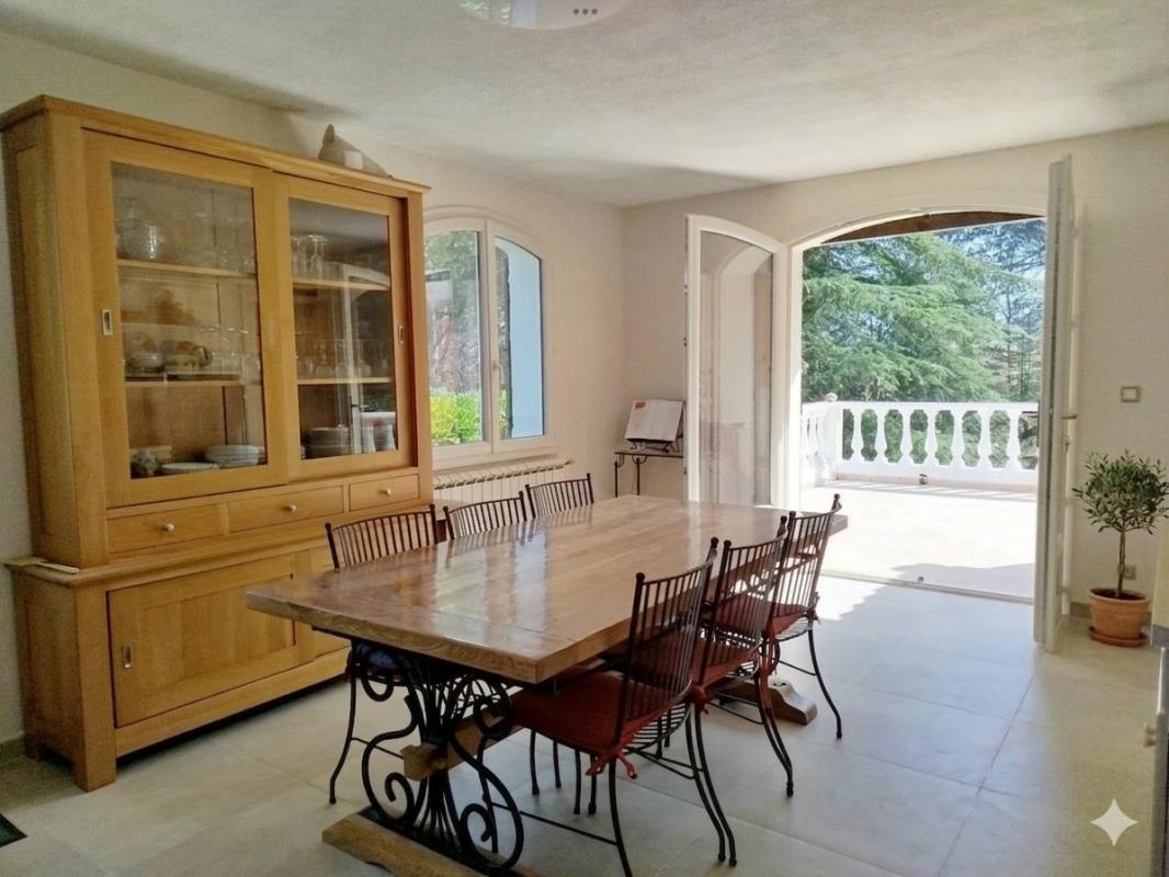 PONTEVES Maison Ponteves 188 m2 avec grande piscine et  grand sous sol de 145 m2 6