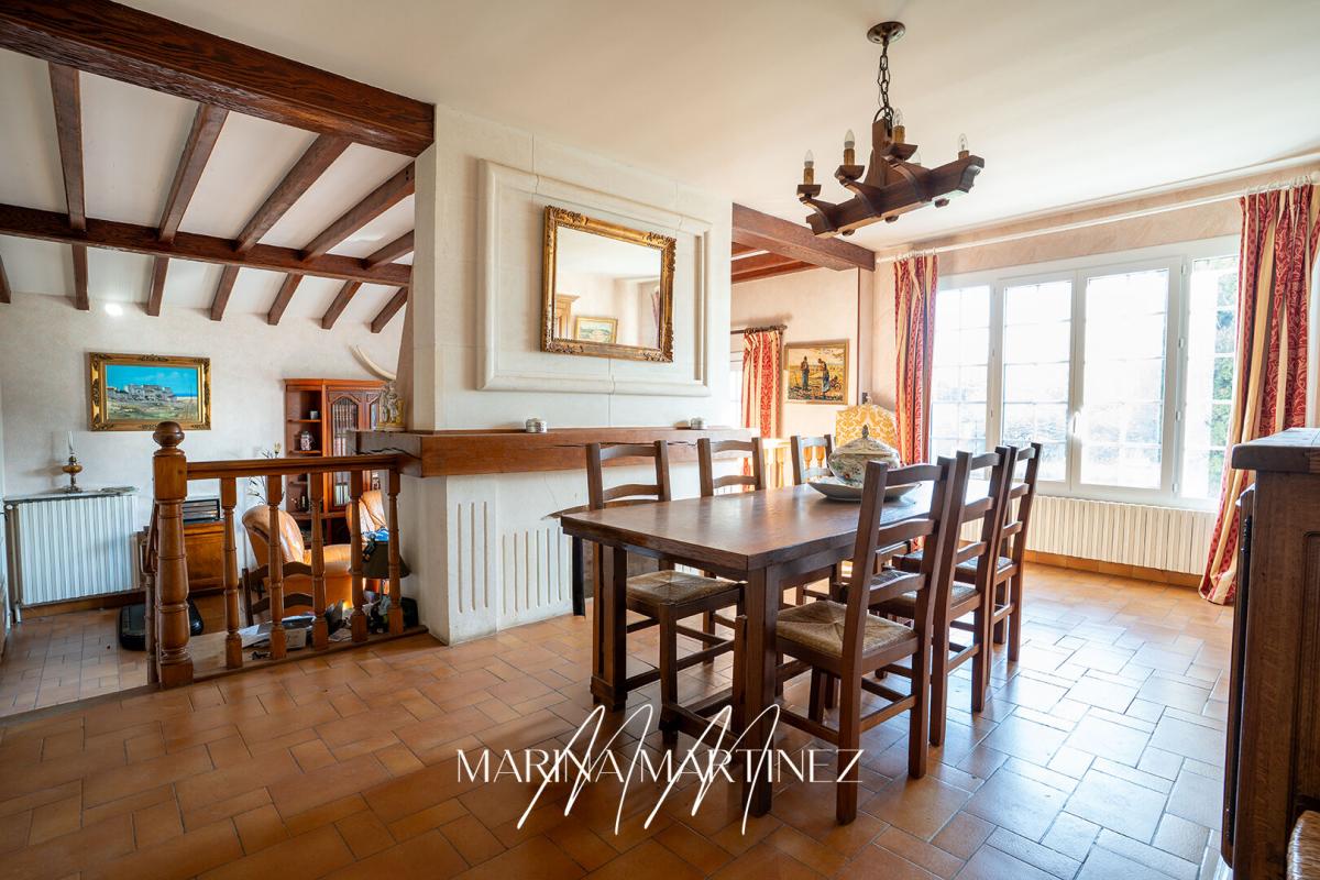 BRAM Maison familiale de caractère de 205 m² - terrain constructible de 2 100 m² 2