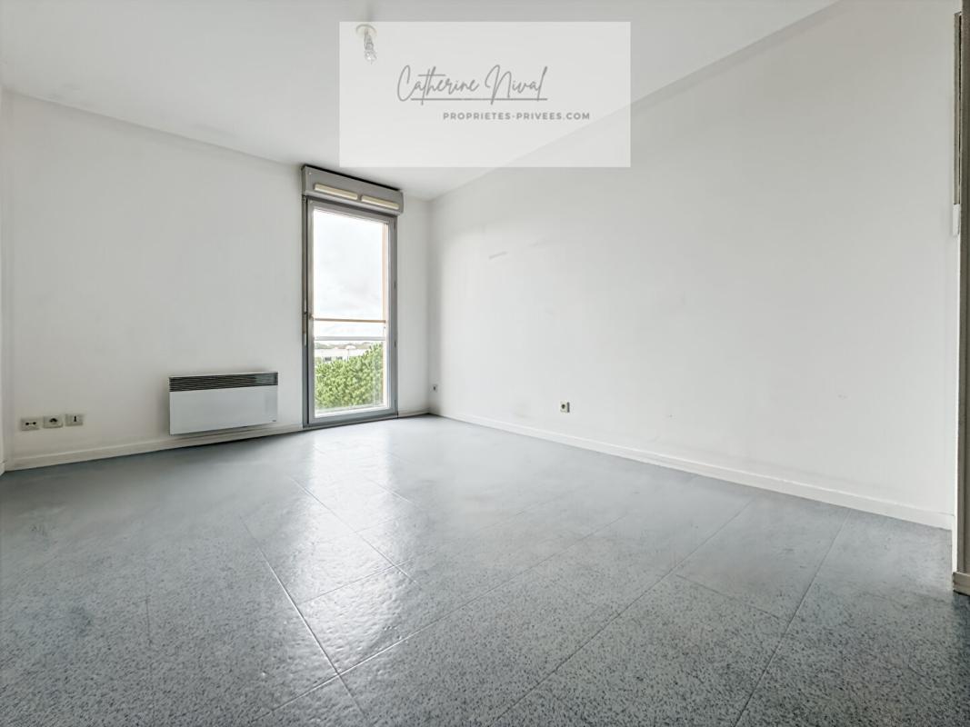 SAINT-NAZAIRE Appartement  duplex Saint Nazaire 2 pièces, 37.5 m2, double stationnement couvert 6