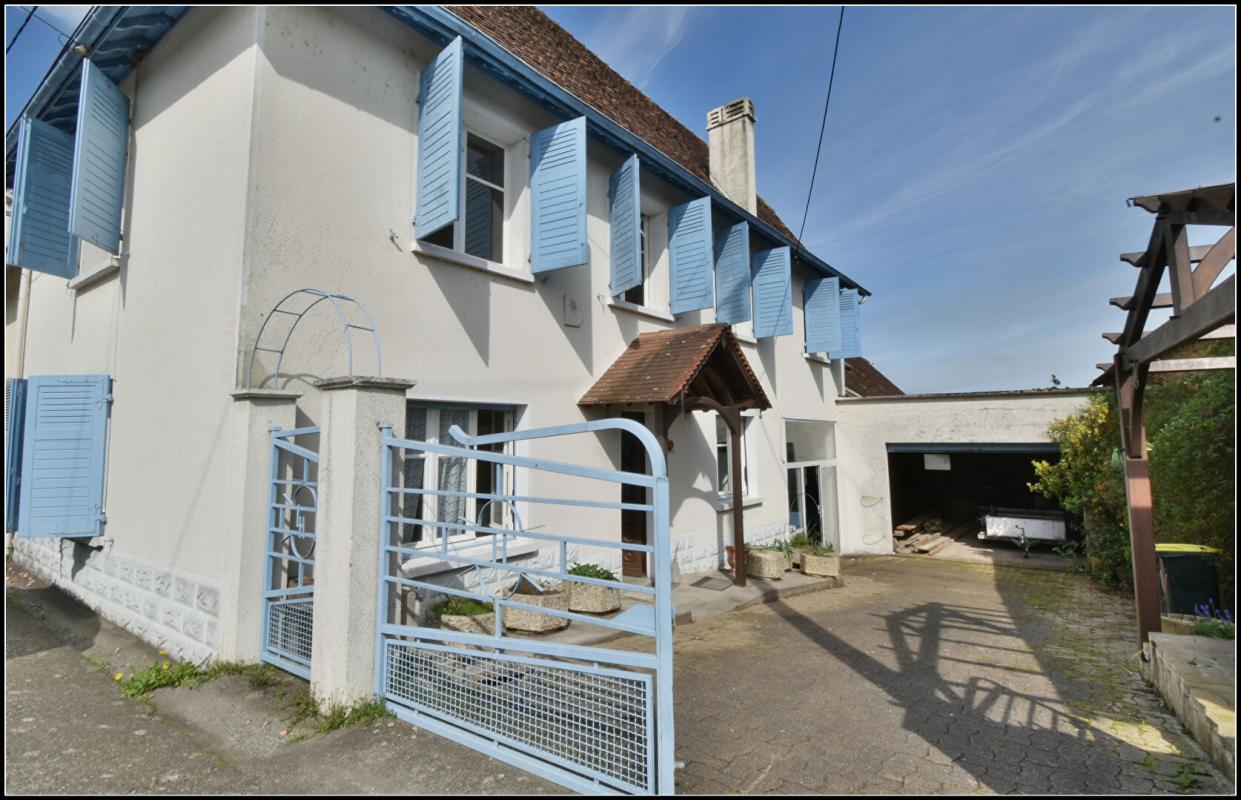 LAGOR LAGOR - MAISON BEARNAISE AVEC DEPENDANCE - 132 M² HABITABLE 1