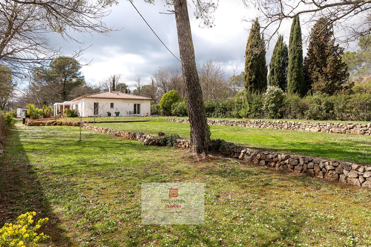 FAYENCE villa de plain-pied 4 pièces avec piscine proche fayence 18