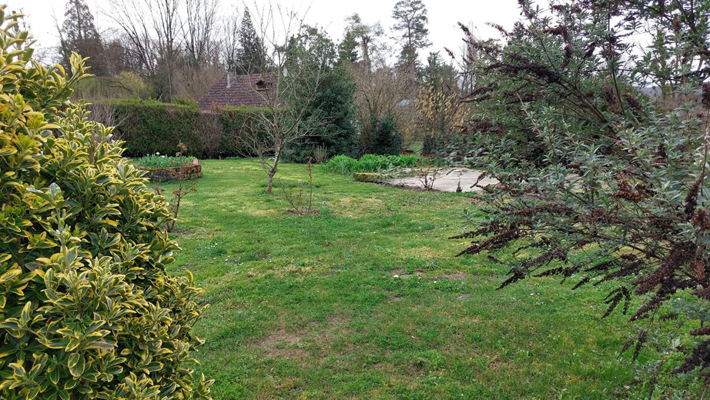 CORRE Maison Corre 7 pièce(s) 181 m2, dépendances, jardin 2