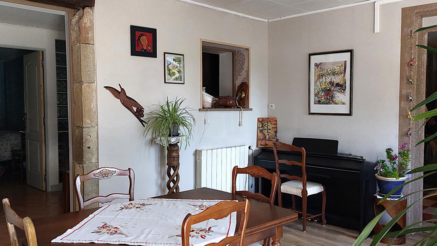 CORRE Maison Corre 7 pièce(s) 181 m2, dépendances, jardin 6