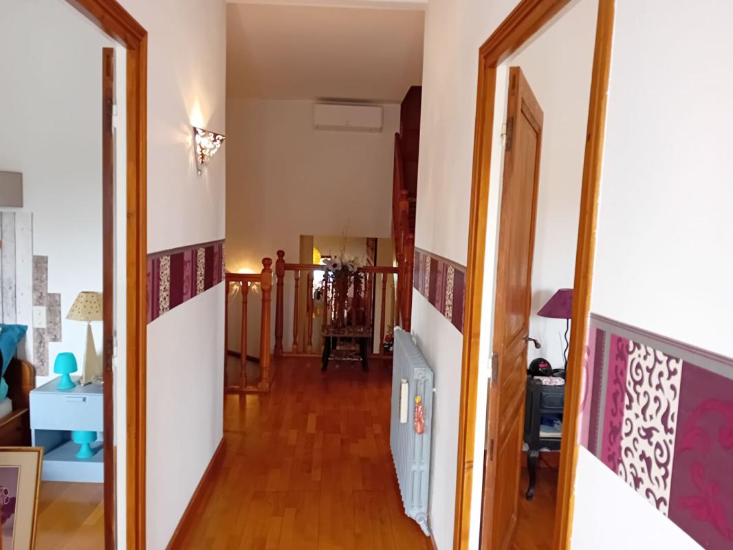 CAUSSADE Maison  7 pièce(s) 199 m2 11