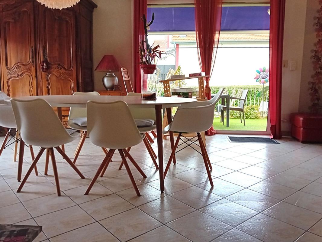 CAUSSADE Maison  7 pièce(s) 199 m2 13