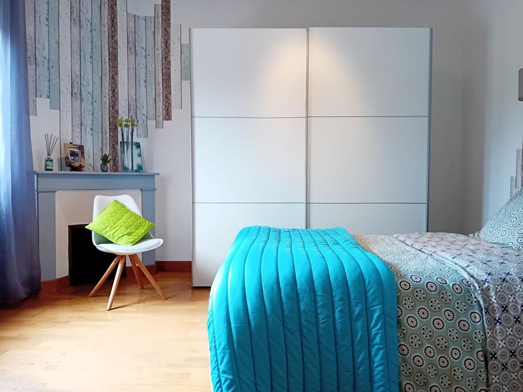 CAUSSADE Maison  7 pièce(s) 199 m2 8