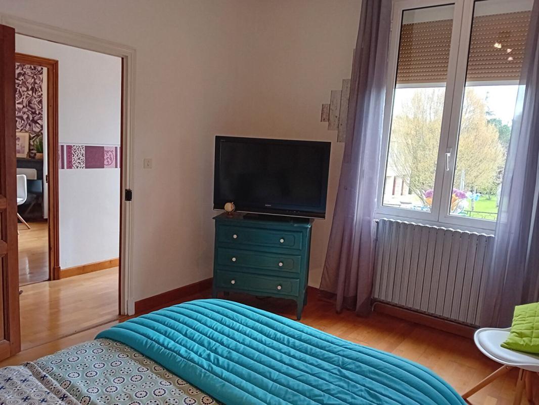 CAUSSADE Maison  7 pièce(s) 199 m2 9