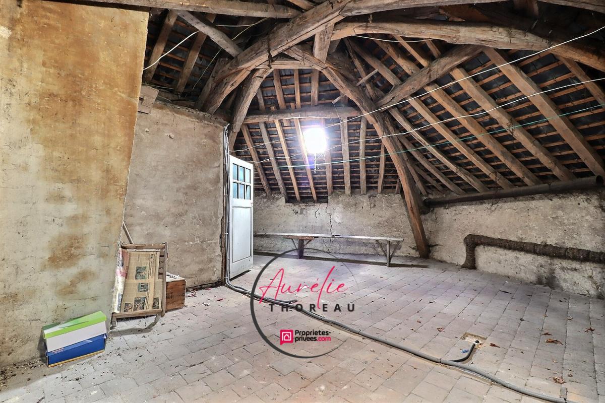 CHILLEURS-AUX-BOIS Maison centre ville, jardin clos 10