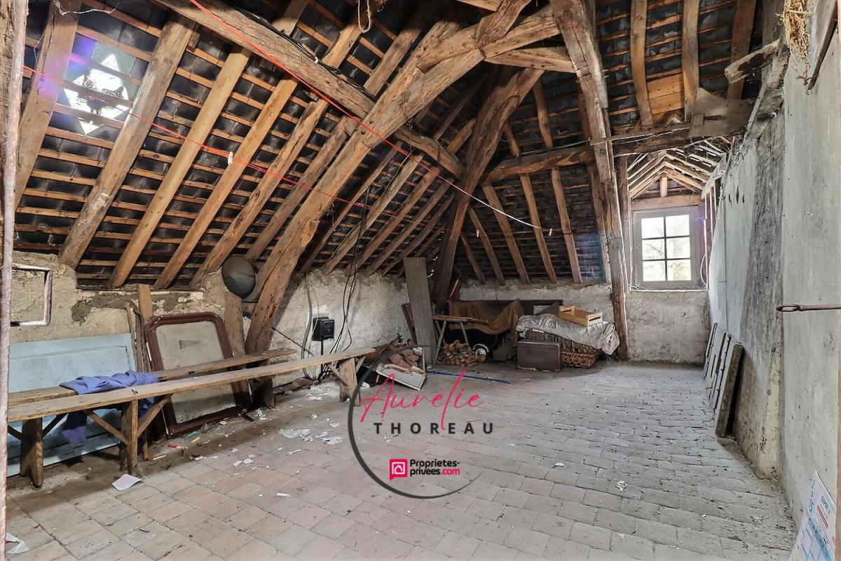 CHILLEURS-AUX-BOIS Maison centre ville, jardin clos 9