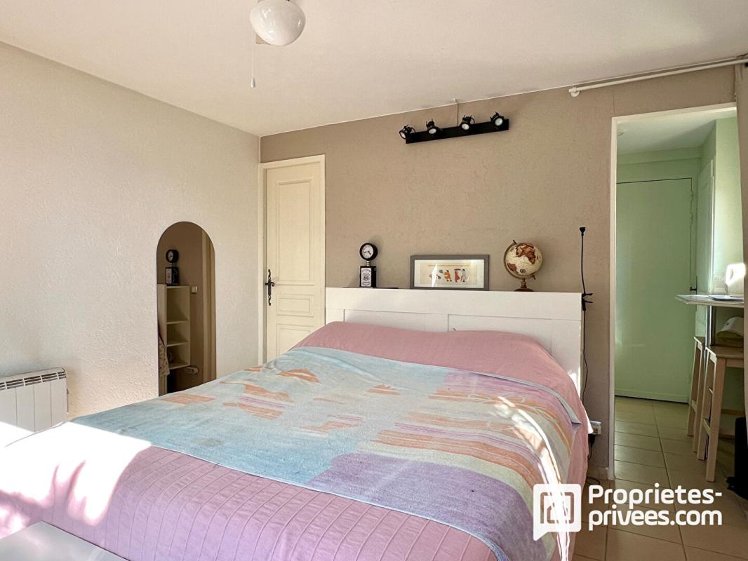 MONTAUROUX Maison d'architecte 214 m², 3 espaces de vie, piscine, à pied du village 13